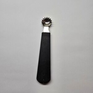 Pampered Chef Core & More Strawberry Huller Tomato Corer Melon Baller Black 5in